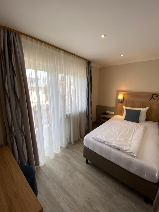 Rosenbusch 3*